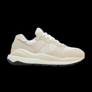 NWT New Balance Women's 57/40 'White Sea Salt' Sneakers - Size: 9